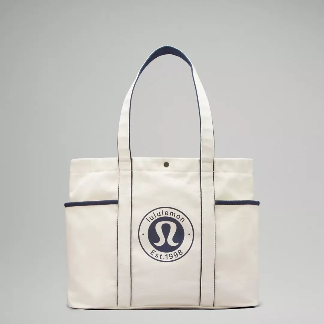 lululemon Daily Multi-Pocket Canvas Tote Bag 20L Logo